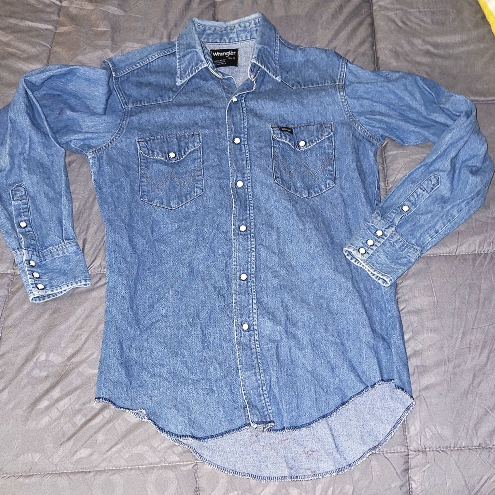 Wrangler Denim Pearl Button-up Shirt With extra long tails